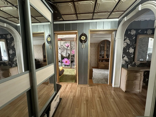 Продам трехкомнатную (3-комн.) квартиру, Железнодорожная ул, 81, Кропоткин г