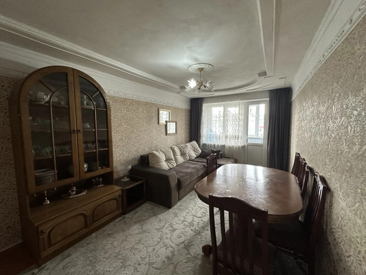 Продам трехкомнатную (3-комн.) квартиру, Железнодорожная ул, 81, Кропоткин г