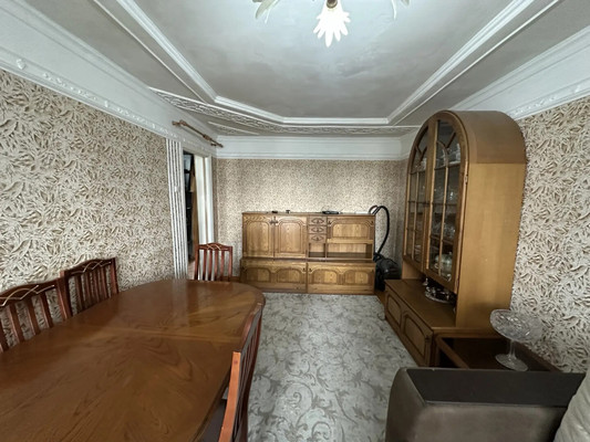 Продам трехкомнатную (3-комн.) квартиру, Железнодорожная ул, 81, Кропоткин г