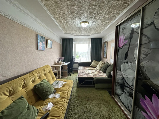 Продам трехкомнатную (3-комн.) квартиру, Железнодорожная ул, 81, Кропоткин г