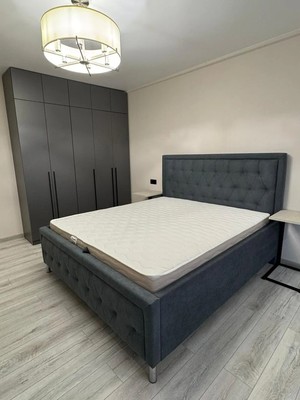 Продам трехкомнатную (3-комн.) квартиру, Гагарина (Центральный р-н) ул, 1, Сочи г