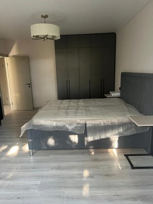 Продам трехкомнатную (3-комн.) квартиру, Гагарина (Центральный р-н) ул, 1, Сочи г