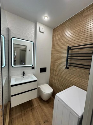 Продам трехкомнатную (3-комн.) квартиру, Гагарина (Центральный р-н) ул, 1, Сочи г