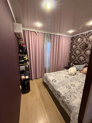 Продам двухкомнатную (2-комн.) квартиру, Строителей пр-кт, 11, Волгодонск г