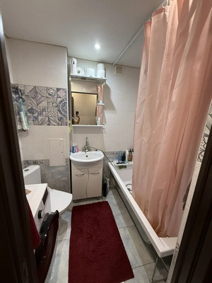 Продам двухкомнатную (2-комн.) квартиру, Строителей пр-кт, 11, Волгодонск г