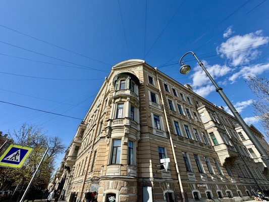Продам многокомнатную квартиру, 4-я В.О. линия, 5, Санкт-Петербург г
