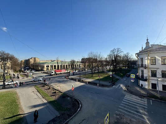 Продам многокомнатную квартиру, 4-я В.О. линия, 5, Санкт-Петербург г