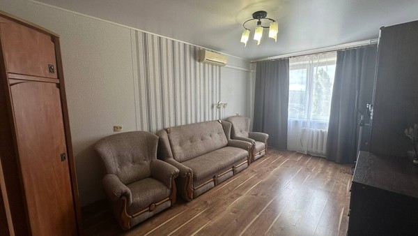 Продам двухкомнатную (2-комн.) квартиру, Балаклавская ул, 71, Симферополь г