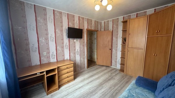 Продам двухкомнатную (2-комн.) квартиру, Балаклавская ул, 71, Симферополь г