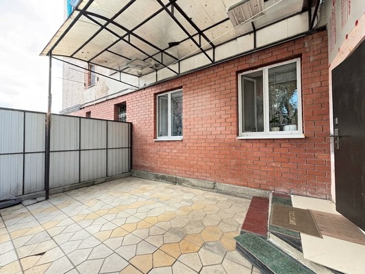 Продам двухкомнатную (2-комн.) квартиру, Шалушкинская ул, 8, Нальчик г