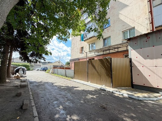Продам двухкомнатную (2-комн.) квартиру, Шалушкинская ул, 8, Нальчик г