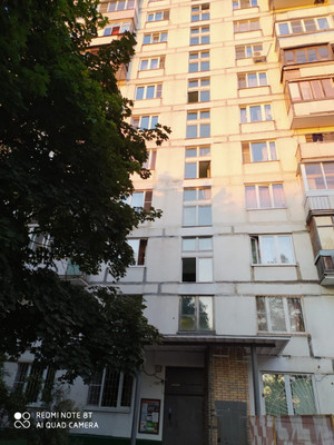 Продам двухкомнатную (2-комн.) квартиру, Ангарская ул, 1к3, Москва г