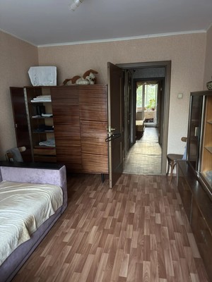 Продам трехкомнатную (3-комн.) квартиру, Адоратского ул, 10, Казань г