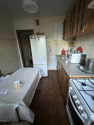 Продам трехкомнатную (3-комн.) квартиру, Адоратского ул, 10, Казань г
