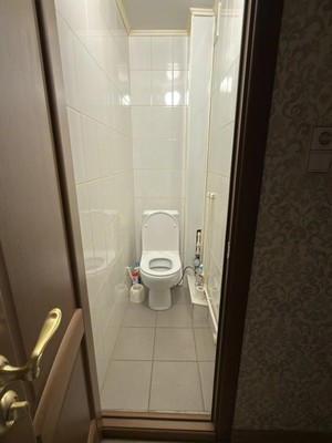 Продам трехкомнатную (3-комн.) квартиру, Адоратского ул, 10, Казань г