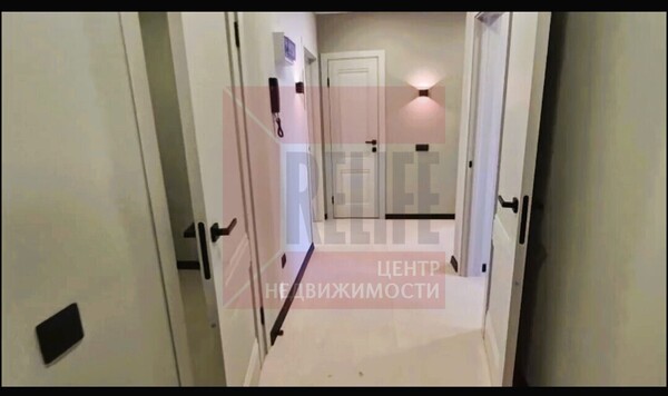 Продам трехкомнатную (3-комн.) квартиру, 1-й Газетный пер, к 2, Большое Исаково п