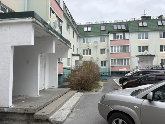 Продам двухкомнатную (2-комн.) квартиру, Ямская ул, 5, Ханты-Мансийск г