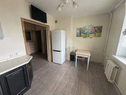 Продам двухкомнатную (2-комн.) квартиру, Ямская ул, 5, Ханты-Мансийск г