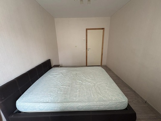 Продам двухкомнатную (2-комн.) квартиру, Ямская ул, 5, Ханты-Мансийск г