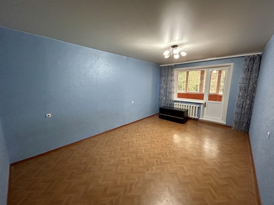 Продам двухкомнатную (2-комн.) квартиру, Пеше-Стрелецкая ул, 111, Воронеж г