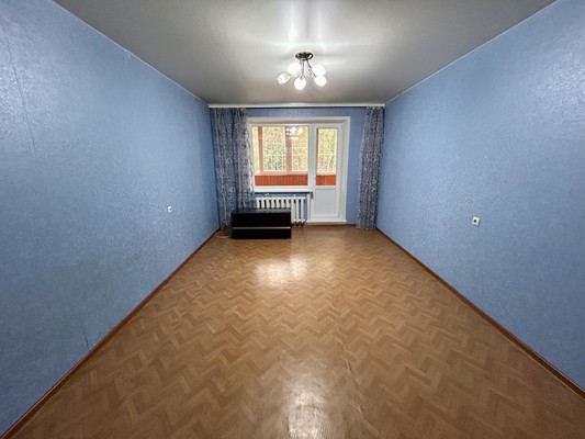 Продам двухкомнатную (2-комн.) квартиру, Пеше-Стрелецкая ул, 111, Воронеж г