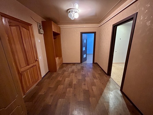 Продам двухкомнатную (2-комн.) квартиру, Пеше-Стрелецкая ул, 111, Воронеж г