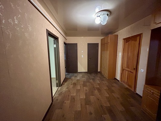 Продам двухкомнатную (2-комн.) квартиру, Пеше-Стрелецкая ул, 111, Воронеж г