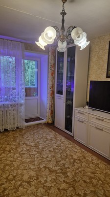 Продам трехкомнатную (3-комн.) квартиру, Ветлужская ул, 60, Пермь г