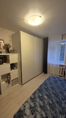 Продам трехкомнатную (3-комн.) квартиру, Ветлужская ул, 60, Пермь г