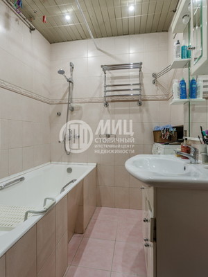 Продам двухкомнатную (2-комн.) квартиру, Мусы Джалиля ул, 36к1, Москва г