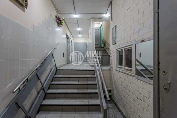 Продам двухкомнатную (2-комн.) квартиру, Мусы Джалиля ул, 36к1, Москва г