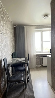 Продам двухкомнатную (2-комн.) квартиру, Большая Санкт-Петербургская ул, 150, Великий Новгород г