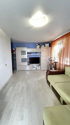 Продам двухкомнатную (2-комн.) квартиру, Большая Санкт-Петербургская ул, 150, Великий Новгород г