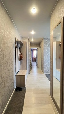 Продам двухкомнатную (2-комн.) квартиру, Большая Санкт-Петербургская ул, 150, Великий Новгород г