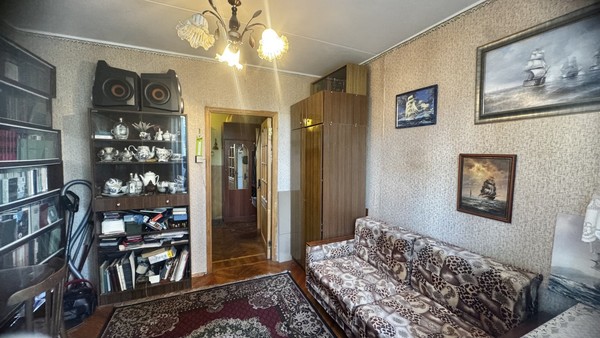 Продам двухкомнатную (2-комн.) квартиру, Кораблестроителей ул, 40Ак2, Санкт-Петербург г