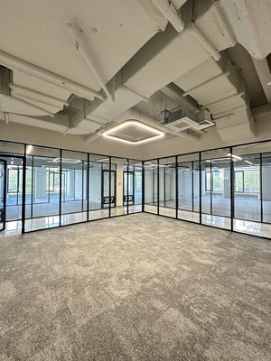 Продам офисное помещение 37,5 м2, Ленинский пр-кт, 158, Москва г