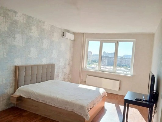 Продам двухкомнатную (2-комн.) квартиру, Героев-Разведчиков ул, 36, Краснодар г