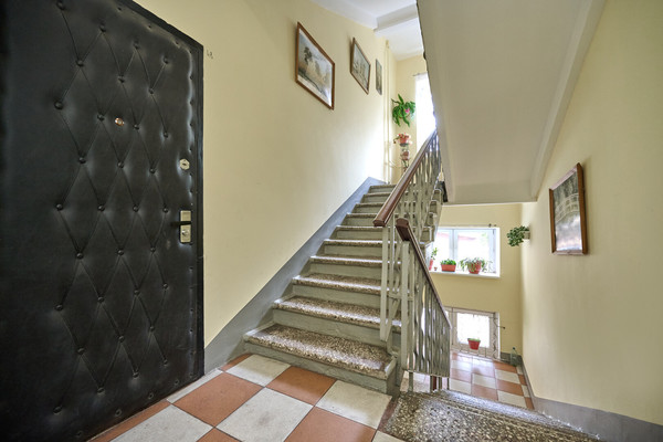 Продам двухкомнатную (2-комн.) квартиру, Шаболовка ул, 38, Москва г