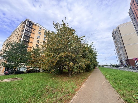 Продам двухкомнатную (2-комн.) квартиру, Тулпар ул, 7, Казань г