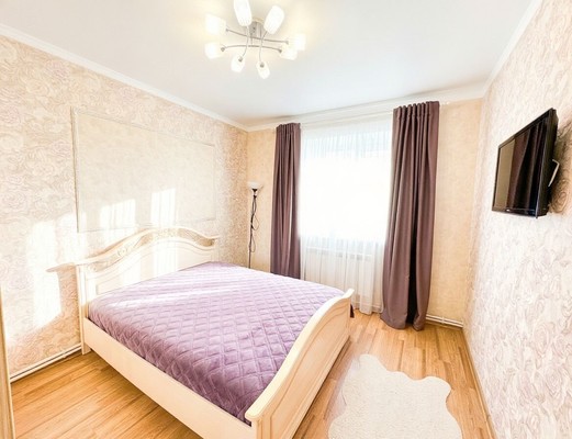 Продам трехкомнатную (3-комн.) квартиру, Мичурина ул, 11, Высокая Гора с