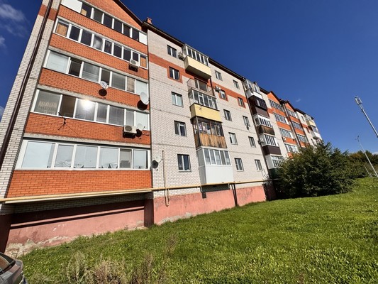 Продам трехкомнатную (3-комн.) квартиру, Мичурина ул, 11, Высокая Гора с