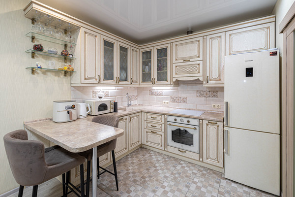 Продам двухкомнатную (2-комн.) квартиру, Конева ул, 3а, Ханты-Мансийск г
