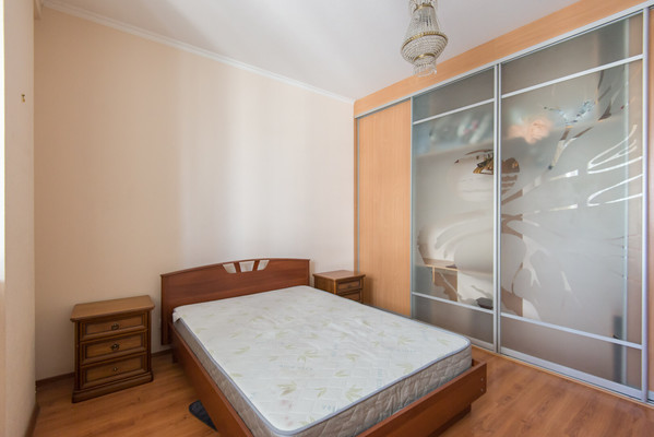 Продам двухкомнатную (2-комн.) квартиру, Максима Горького ул, 11к43, Ростов-на-Дону г