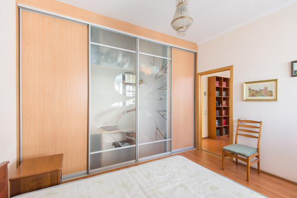 Продам двухкомнатную (2-комн.) квартиру, Максима Горького ул, 11к43, Ростов-на-Дону г