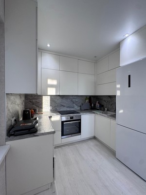 Продам двухкомнатную (2-комн.) квартиру, Дагомысская (Центральный р-н) ул, 18к1, Сочи г
