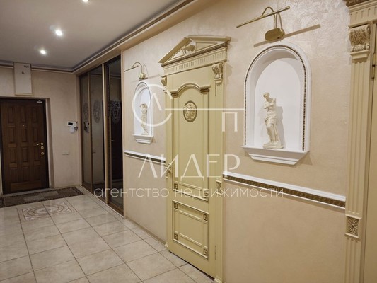 Продам многокомнатную квартиру, Виноградная ул, 53, Беранда с