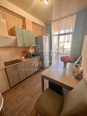 Продам однокомнатную (1-комн.) квартиру, Виноградная ул, 116кА, Беранда с