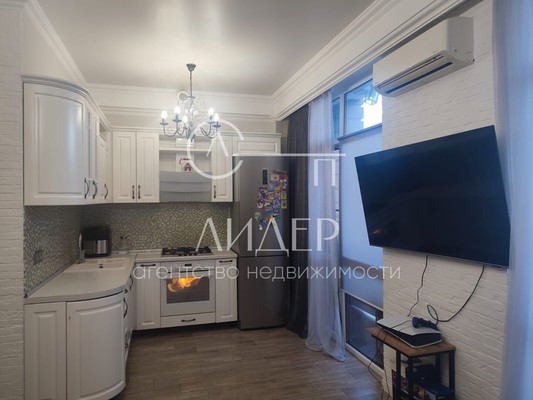 Продам двухкомнатную (2-комн.) квартиру, Виноградная ул, 116кА, Беранда с
