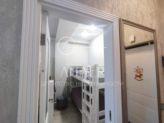 Продам двухкомнатную (2-комн.) квартиру, Виноградная ул, 116кА, Беранда с