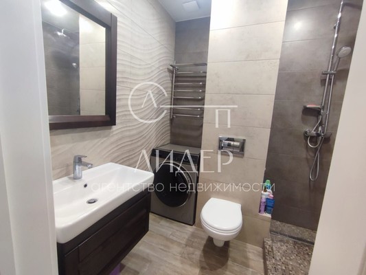 Продам двухкомнатную (2-комн.) квартиру, Виноградная ул, 116кА, Беранда с